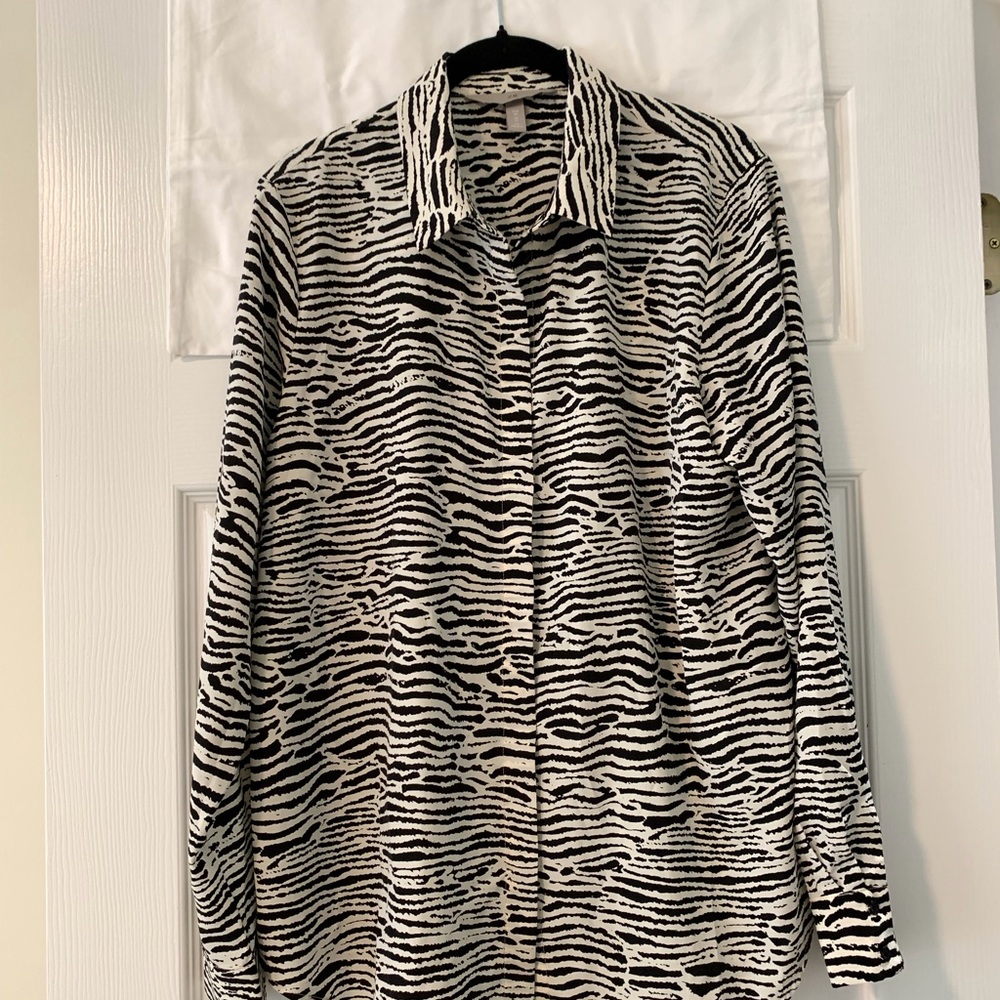 H&M Black and White Animal Print Shirt
